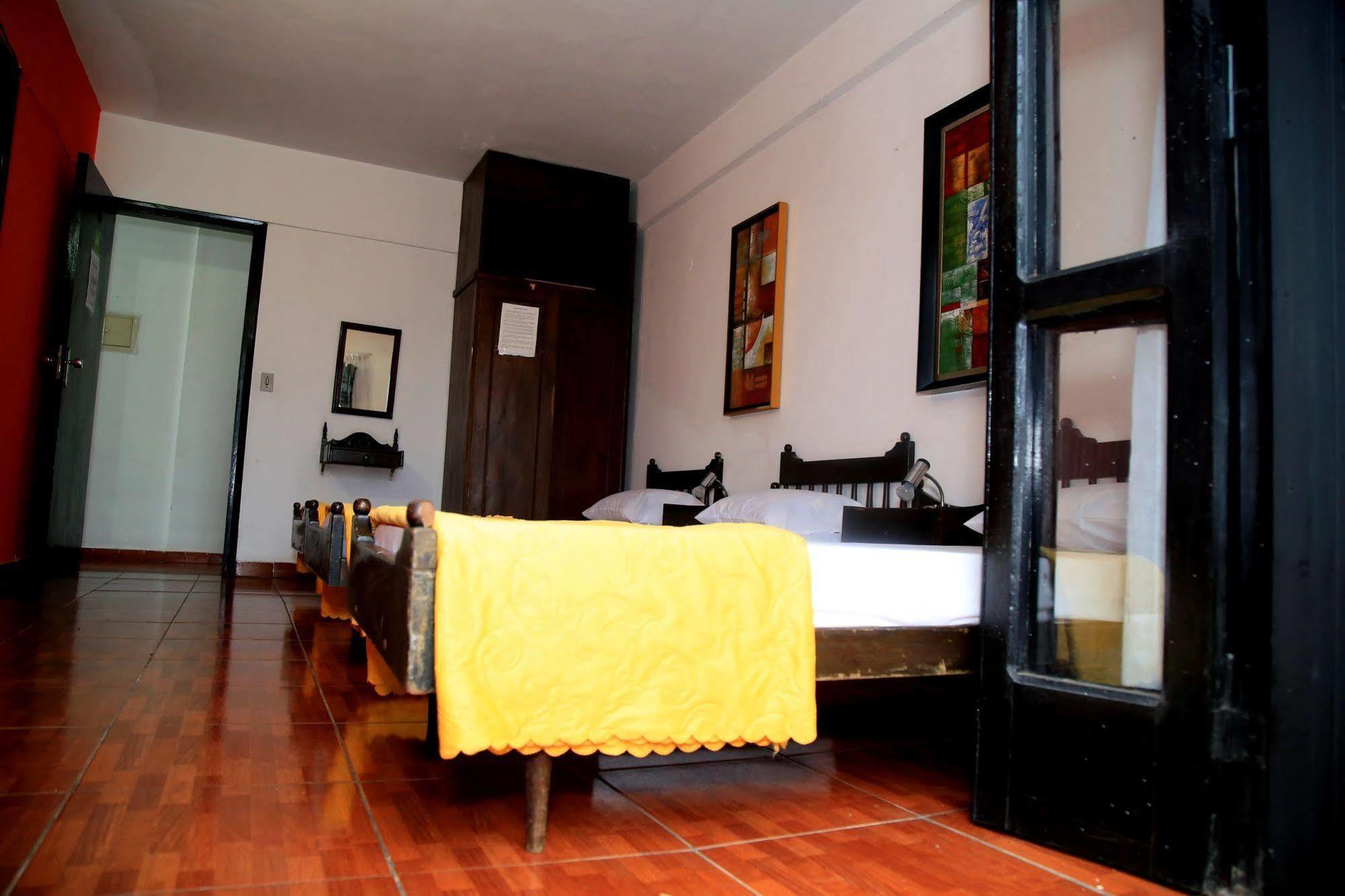 Costanera Hostel Asunción Eksteriør billede
